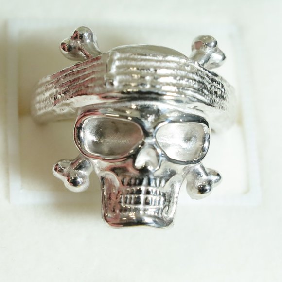 Pirate Skull Ring - Picture 3 of 7